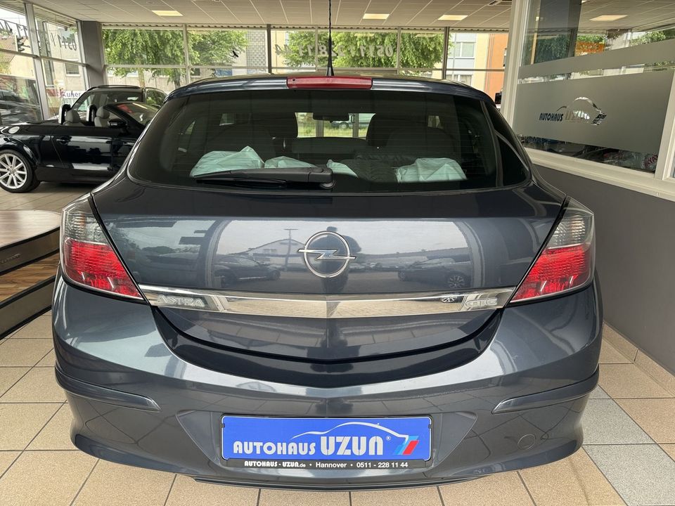 Opel Astra H GTC Klima Panorama - guter Zustand in Hannover