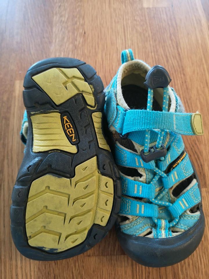 Keen Sandalen Gr 25/26 in Riol