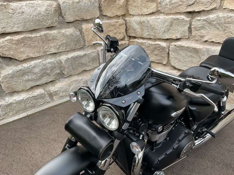 Triumph Thunderbird Storm ABS Matt Black Top Zustand in Wiesensteig