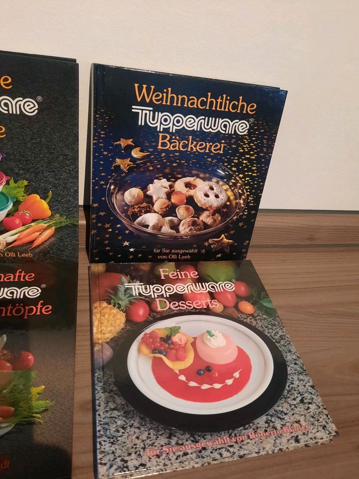 Tupperware-Kochbücher (8Stück), prima Zustand in Raunheim