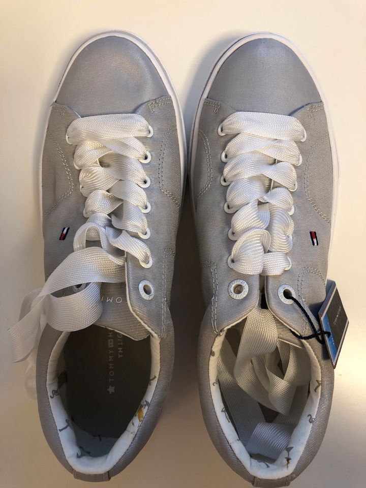 Sneaker Tommy Hilfiger, Gr. 38 *** NEU in Iserlohn