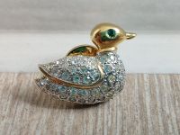 niedliche kleine Enten-Brosche gold mit Strass-Steinen weiß grün Niedersachsen - Bremervörde Vorschau