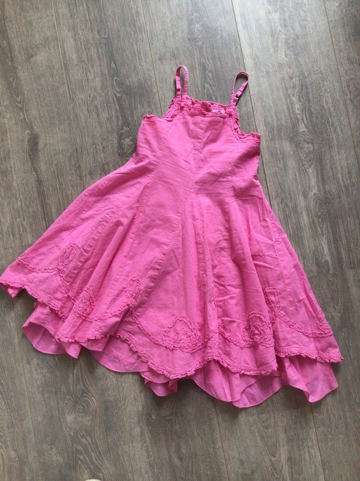 Kleid einfarbig Topo Gr. 104 in Mittweida