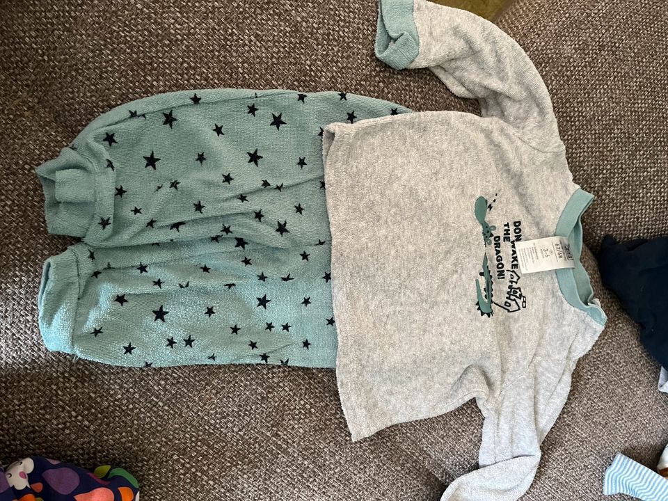 Babysachen/ Pullover/ Hosen in Suhl