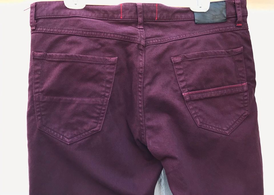 Cinque Jeans burgund Gr. 33/34 in Essen-Haarzopf