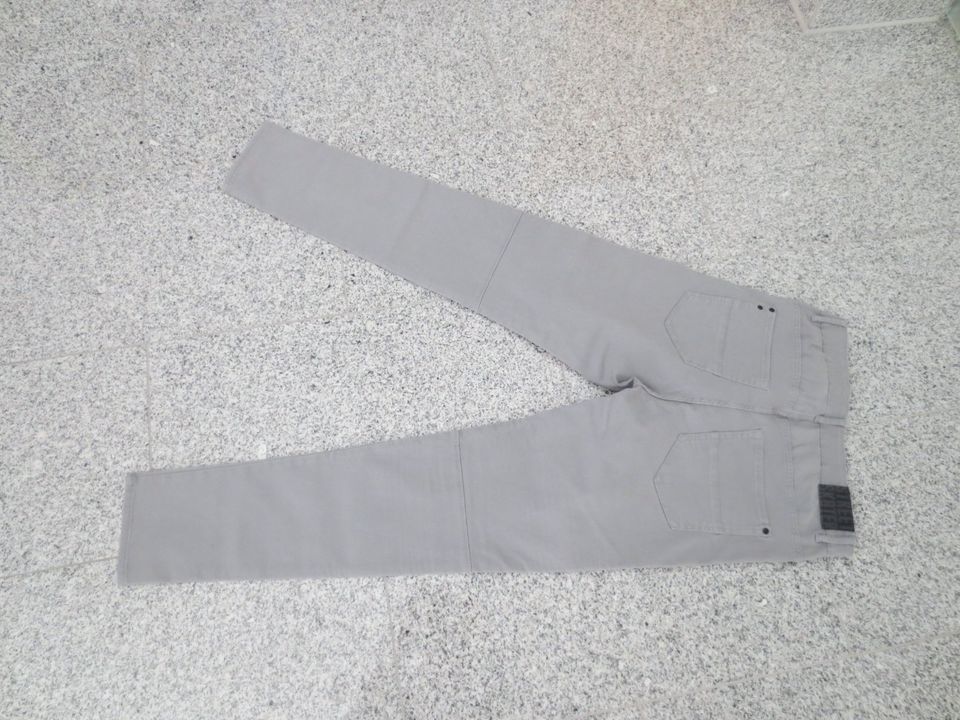 H&M Jungen Jeans grau Gr.170     N E U in Neumarkt i.d.OPf.