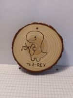 Deko Holzplättchen Tea-Rex Motiv T-Rex mit Tee Nordrhein-Westfalen - Iserlohn Vorschau