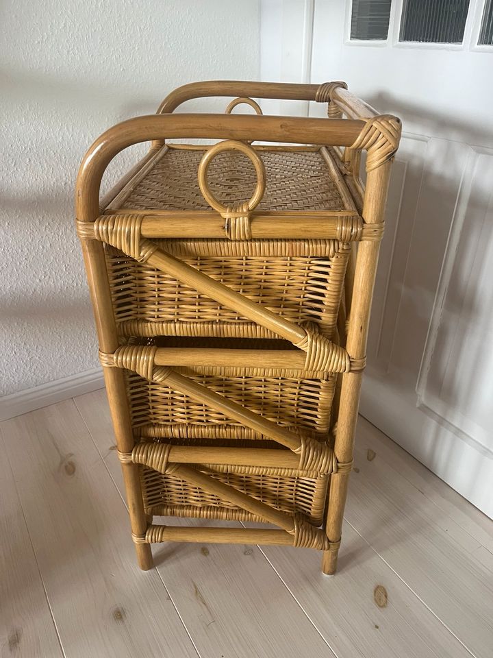 Vintage Rattan Bambus Kommode / Nachttisch / Mid Century / BoHo in Meldorf