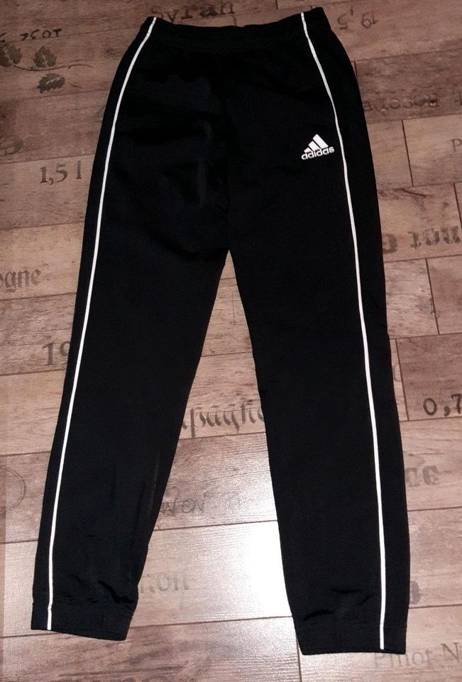 Adidas Jogginghose in Berlin