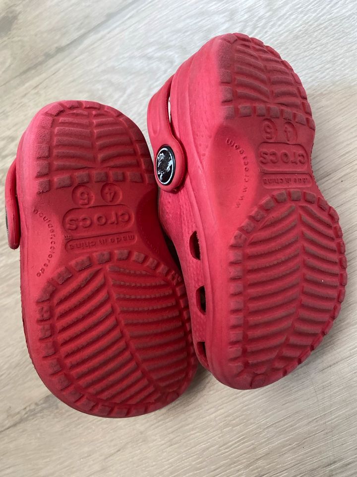 Crocs Schuhe in Fahrenkrug