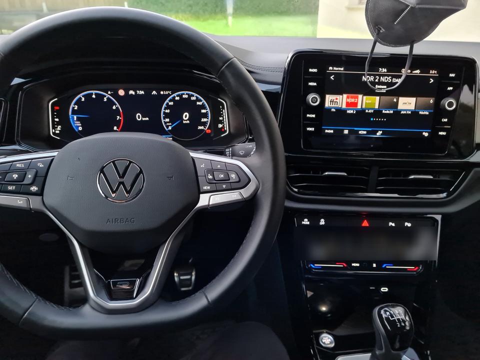 T - Roc R - Line AHK Standheizung Schwarz 1. Hand T Roc in Wolfsburg