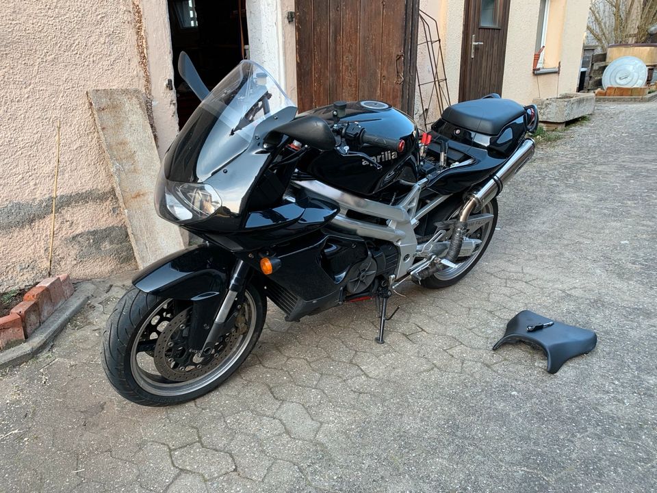 Aprilia SL 1000 Falco ähnlich RSV Mille in Auhausen