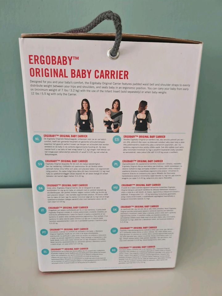 Ergobaby Original Babytrage Wal Marine Baby Carrier in München