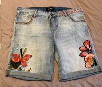 Desigual hose bermuda Gr 30 Gr 38/40 Bayern - Heroldsberg Vorschau
