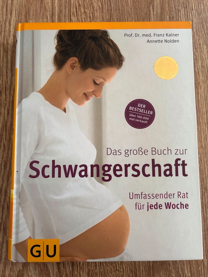 GU Bücher Konvolut zu Schwangerschaft und Geburt in Pfarrkirchen