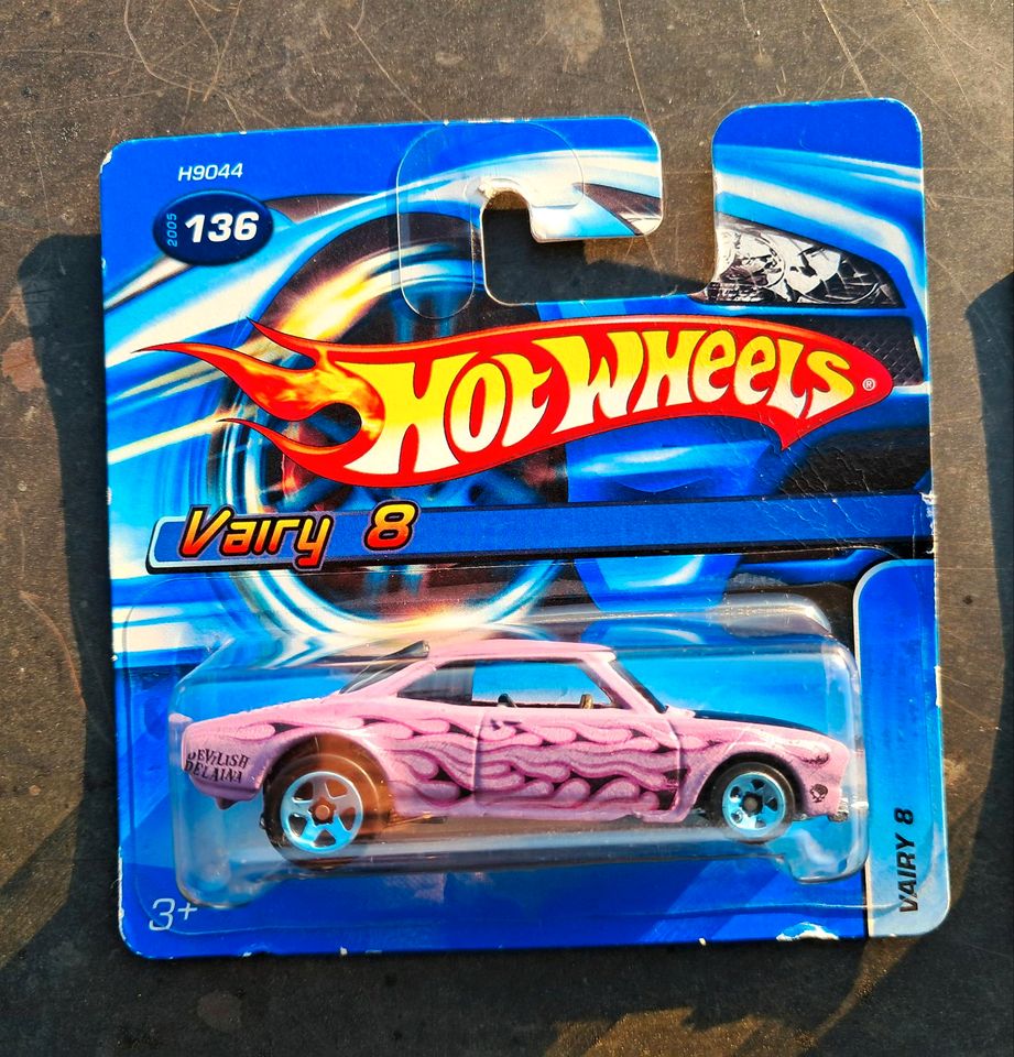 HOT WHEELS MODELLAUTO SAMMLUNG - 3x Vairy 8 - OVP in Chemnitz