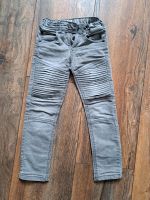 ❤️ Jeanshose Jungen Jeans grau Gr. 116 slim Niedersachsen - Surwold Vorschau