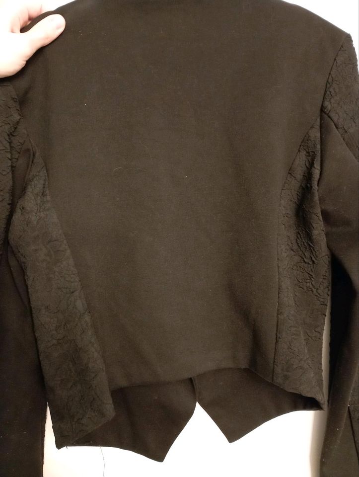 Festlicher Bolero Blazer mit Spitzenmuster, schwarz, Größe 40 in Schwarzenbach am Wald