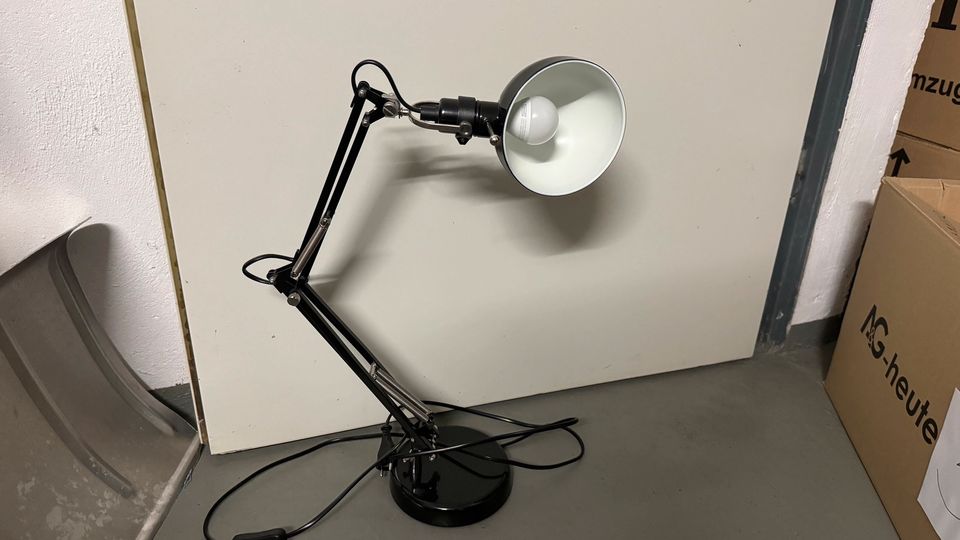 Schreibtischlampe - schwarz - Metall in Melsbach