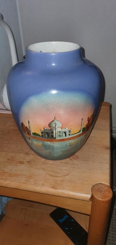 Eine schöne große Vase in Neumünster