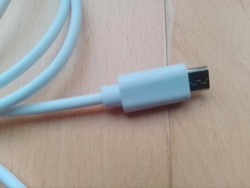 Apple USB Kabel für Computer Handy Smartphone in Hamburg