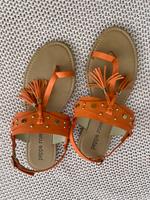 Italienische Sandalen Korallenrot neu Gr. 40 Kr. München - Aschheim Vorschau