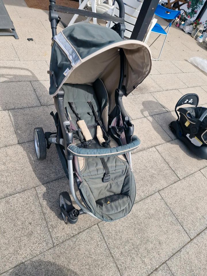 Kinderwagen hauck mit babyschale in Herbolzheim