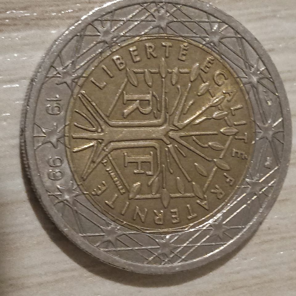 2 Euro Münze 1999 RF  LIBERTE EGALITE FRATERNITE (Fundstück) in Haseldorf