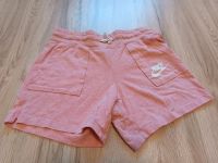 Nike Mädchen M kurze Hose Sporthose short 140 146 rosa Thüringen - Eisenach Vorschau