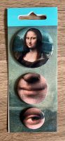 3 Badges aus der Souvenirabteilung des Louvre Dresden - Südvorstadt-Ost Vorschau