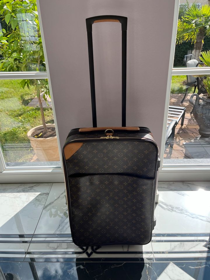 Louis Vuitton Monogram Pegase 60