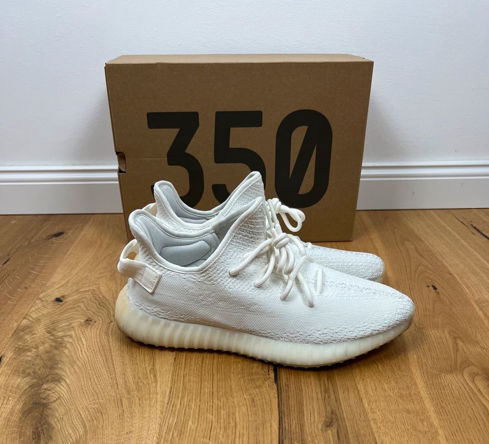 Yeezy 350 V2 Cream / Triple White in Heusweiler