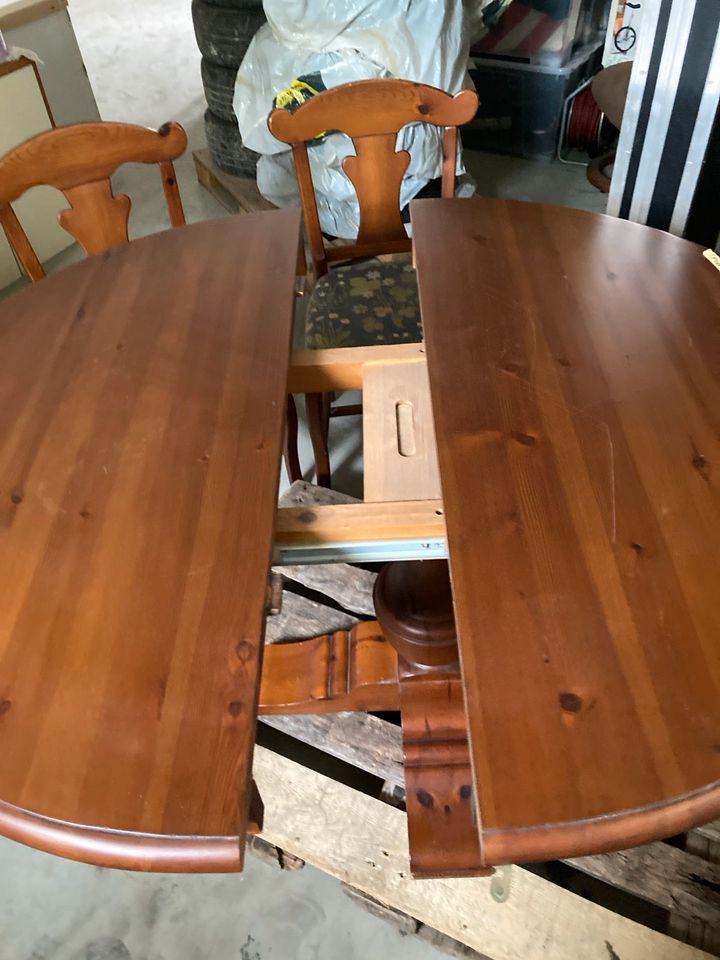 Holztisch Tisch Massiv rund Tischler Hochwertig!!! Inkl. Stühle in Laugna