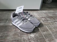 Adidas Sneaker Turnschuhe Gr. 25 1/2 grau Neu Niedersachsen - Cremlingen Vorschau