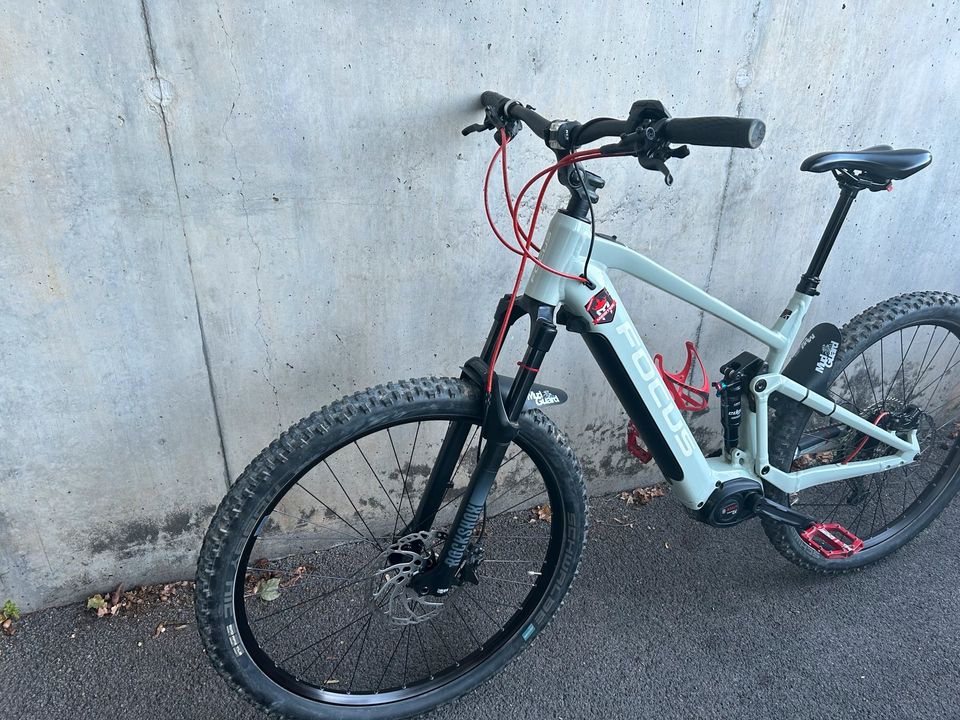 E-Bike Focus Thron 2 Fully Größe L in Niederwerrn