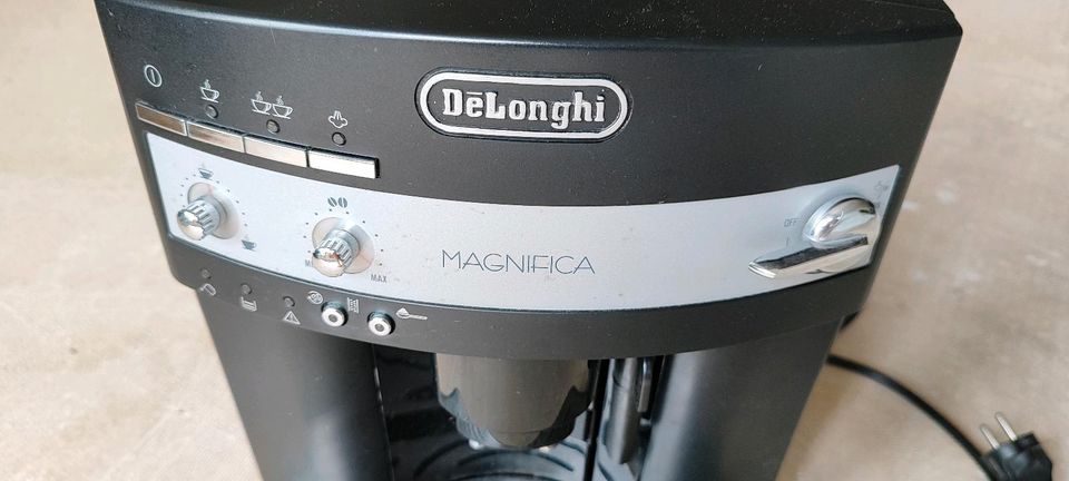 DeLonghi Magnifica Kaffee Vollautomat in Magdeburg