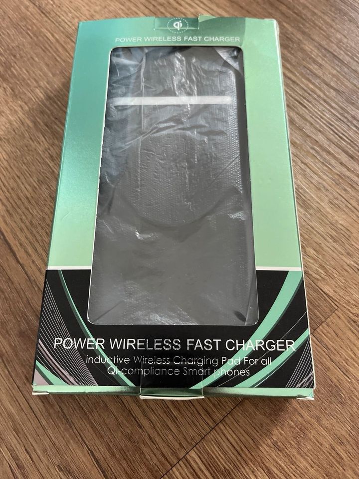 Power Wireless FastCharger - NEU und OVP! in Berlin