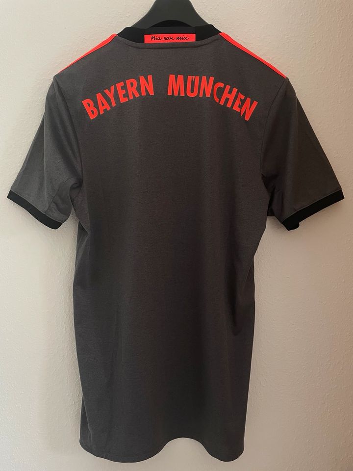FC Bayern München Trikot in Köln