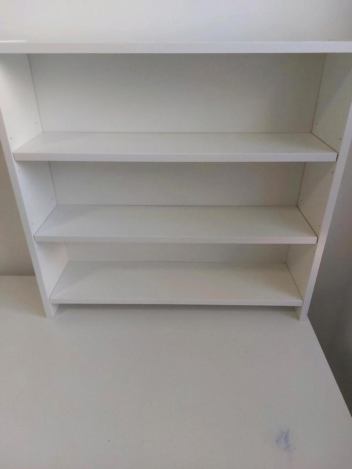 Pahl Ikea Schreibtisch mit Aufsatz, inkl. Schreibtischstuhl in Swisttal