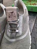 Mustang  Damen turnschuhe  Größe 40 abzugeben Nordrhein-Westfalen - Viersen Vorschau