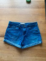 Kurze Hose / Jeans Gr.S von Levi‘s Wie neu! Nordrhein-Westfalen - Anröchte Vorschau