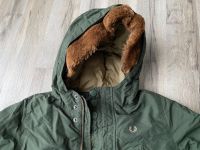 FRED PERRY Kinder Daunenjacke Größe 116 (für Kinder 5-6 Jahre) Nordrhein-Westfalen - Neuss Vorschau