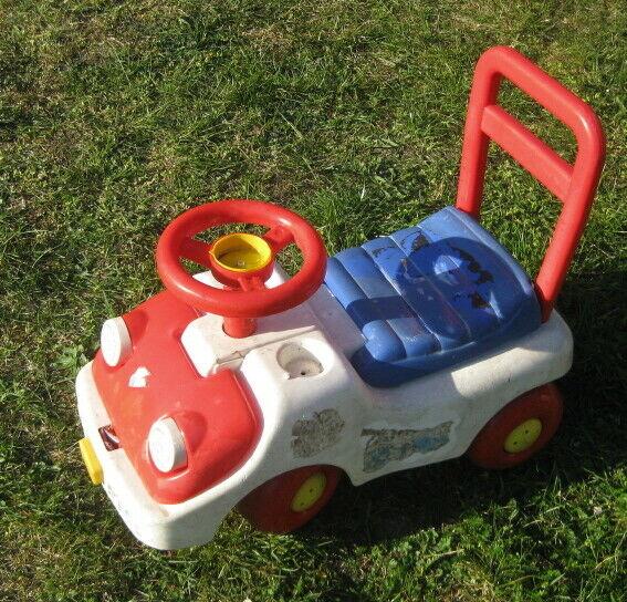 Baby Rutsch Auto Jouet favre Frankreich Kofferraum Motorklappe