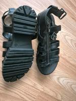 Verkaufe neue Sandalen in schwarz! Bayern - Kirchenlamitz Vorschau