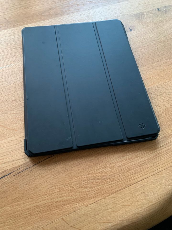 Hülle iPad Pro 12,9 Zoll. Guter Zustand! in Paderborn