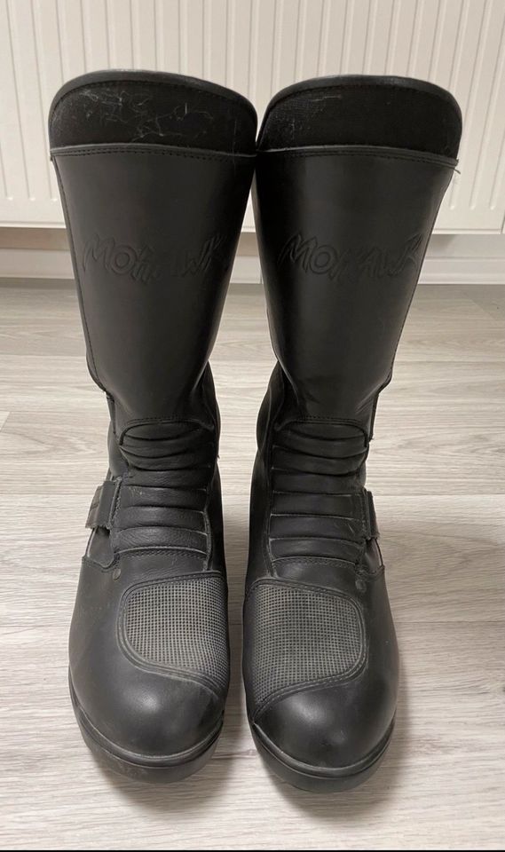 Damen/Herren Motorradstiefel + Hose in Castrop-Rauxel