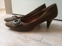 Tamaris Wilderleder Pumps Braun Gr. 40 NEU Sachsen - Neukirchen-Adorf Vorschau