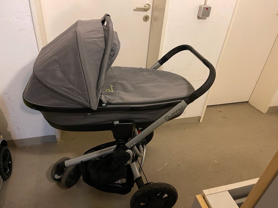 Quinny Buzz 3 in 1 Kinderwagen + Base KFZ ISO Fix + Zubehör in Hamburg