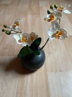 Graue Vase inklusive Kunstblume Hessen - Biedenkopf Vorschau