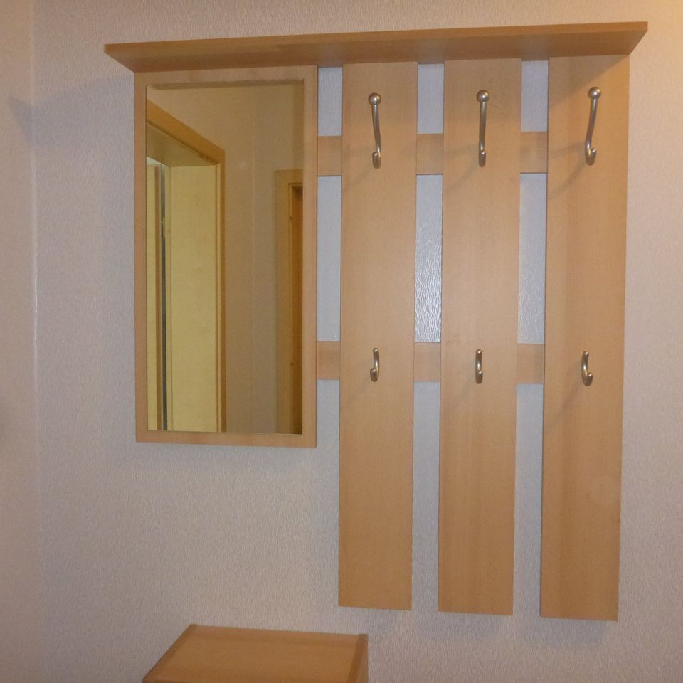 Flur- Garderobe Holz 2-tlg. Spiegel Schuhschrank Buche 1m Breite in Eicklingen